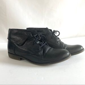 STEVE MADDEN Black Booties with Collar Fold Sz 8.5